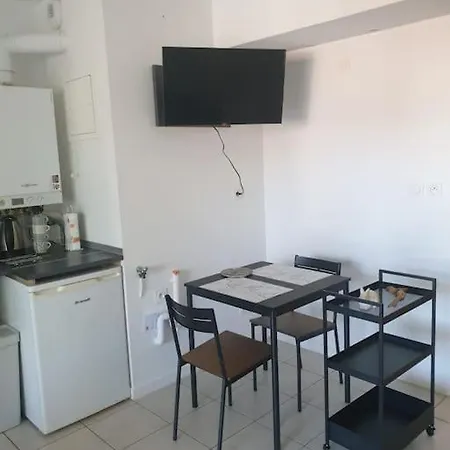 Maubec Yourhosthelper Apartman Bayonne