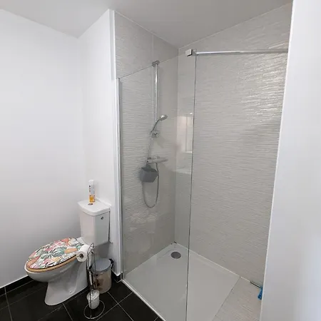 Maubec Yourhosthelper Apartman *